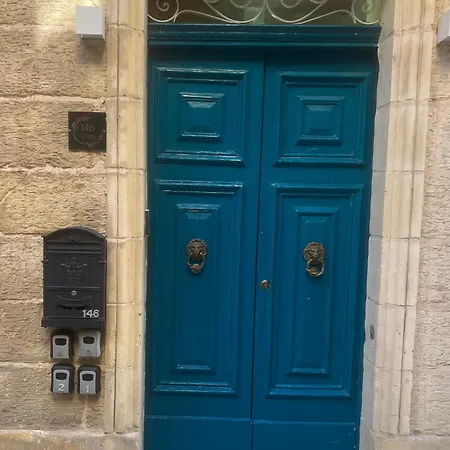 Apartahotel Phi Bormla