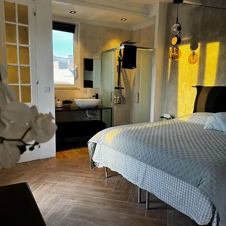 Apartahotel Phi Bormla 3*