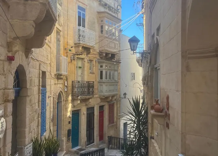 Phi Bormla Ξενοδοχείο με διαμερίσματα 3*