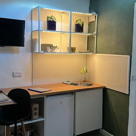Phi Bormla Aparthotel